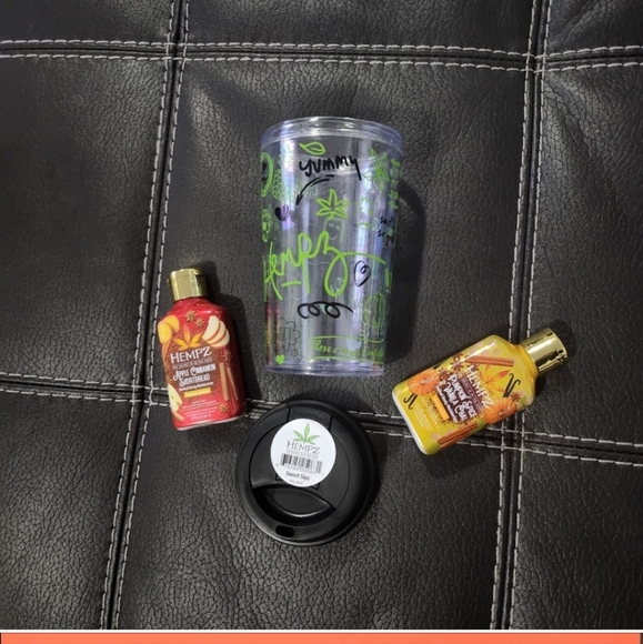 NWOT Hempz Gift Set Savor your favorite fall scents and cup - Picture 2 of 2